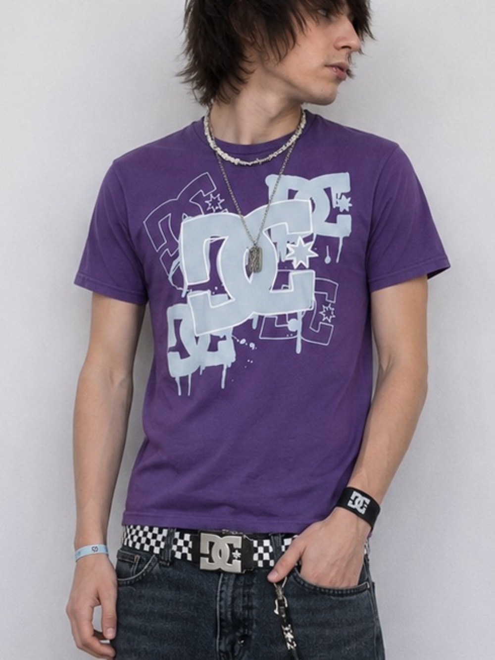 SOLD ‼️2 FOR $28 | Early 2000s DC Purple Graphic Tee - Picture 1 of 6